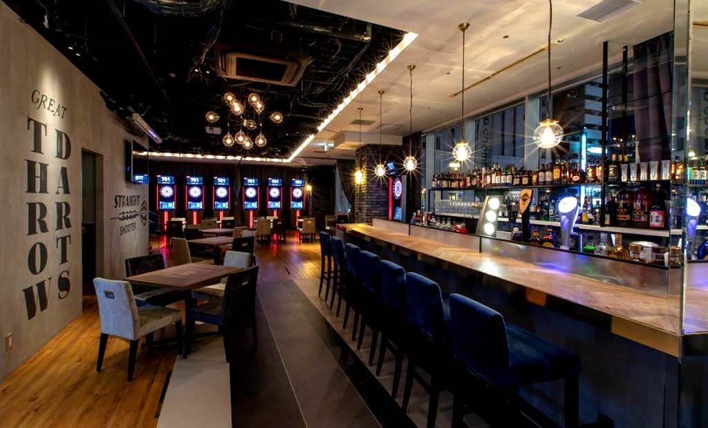 オシャレな雰囲気の店内でダーツをお楽しみください | REGALO（レガロ）新宿東口店