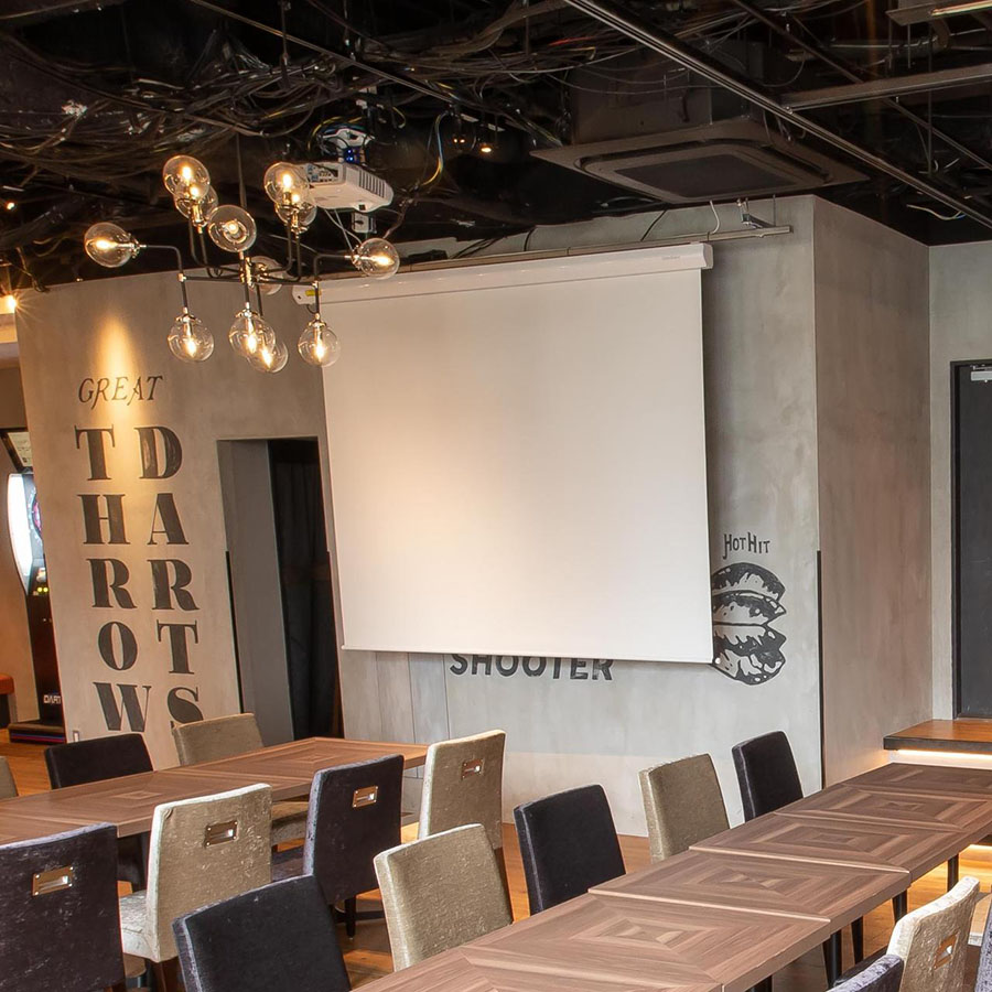 プロジェクタースクリーン